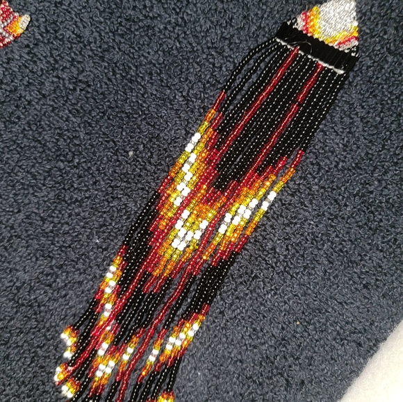 Hand made neverworn beaded earrings - Picture 2 of 4